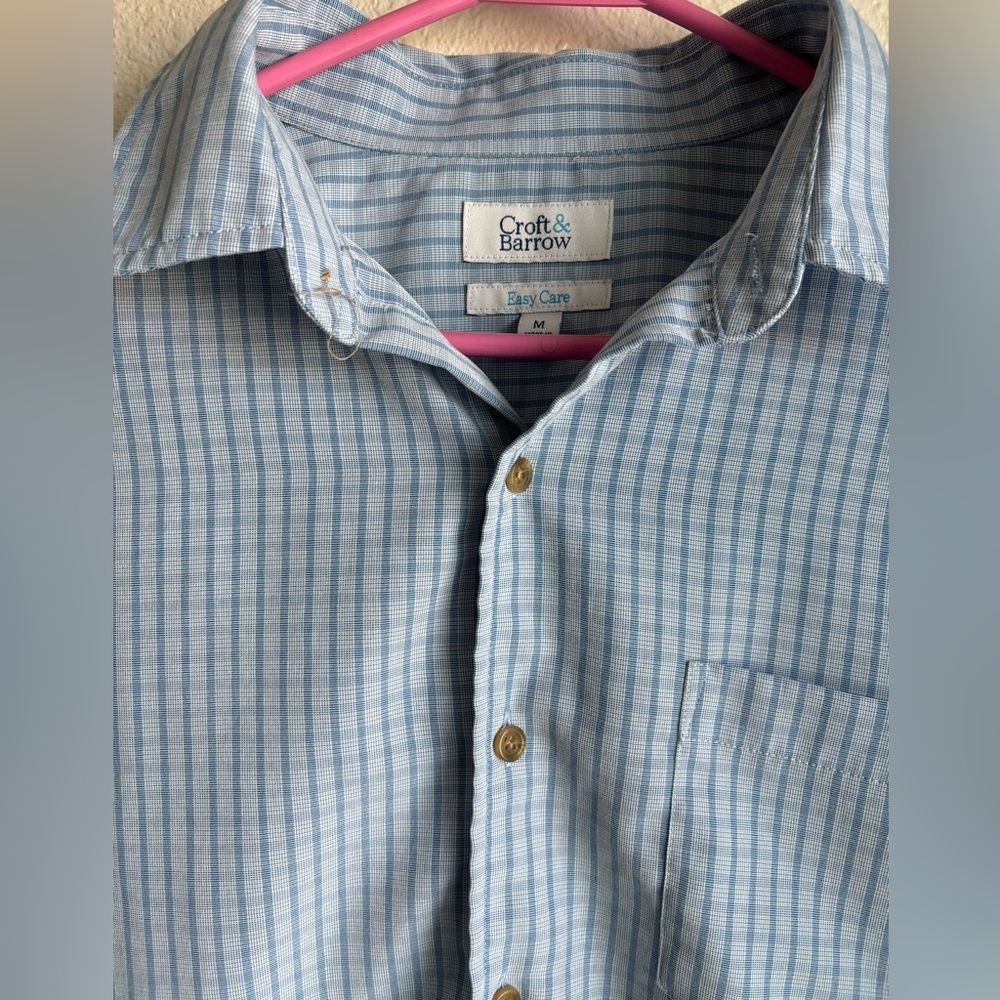 Croft & Barrow Button Down Medium - Picture 2 of 3